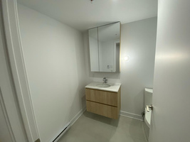 Brand New 1-bedroom Condo at Griffintown
 thumbnail 6